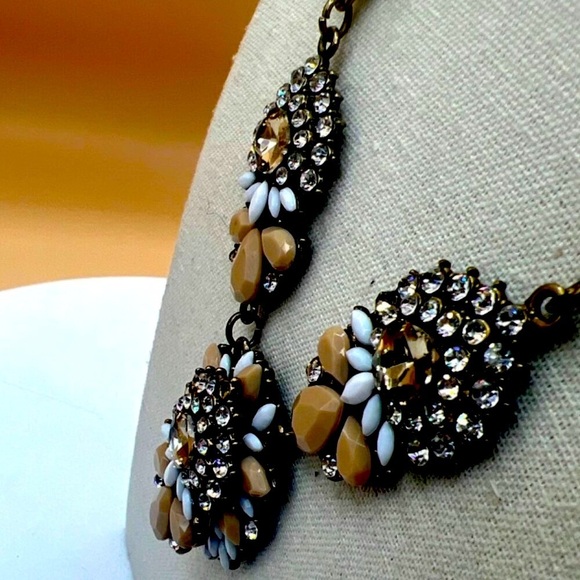 Vintage-Inspired Floral Statement Necklace With Crystal & Resin Accents.  N2 - Picture 8 of 12
